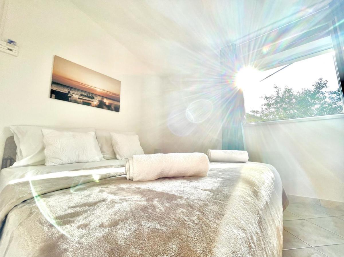 Apartments Bacak Stanici Bagian luar foto